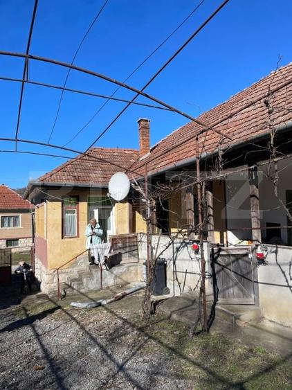 Casă individuală cu 5 camere cu Teren 3200 Mp în Huedin