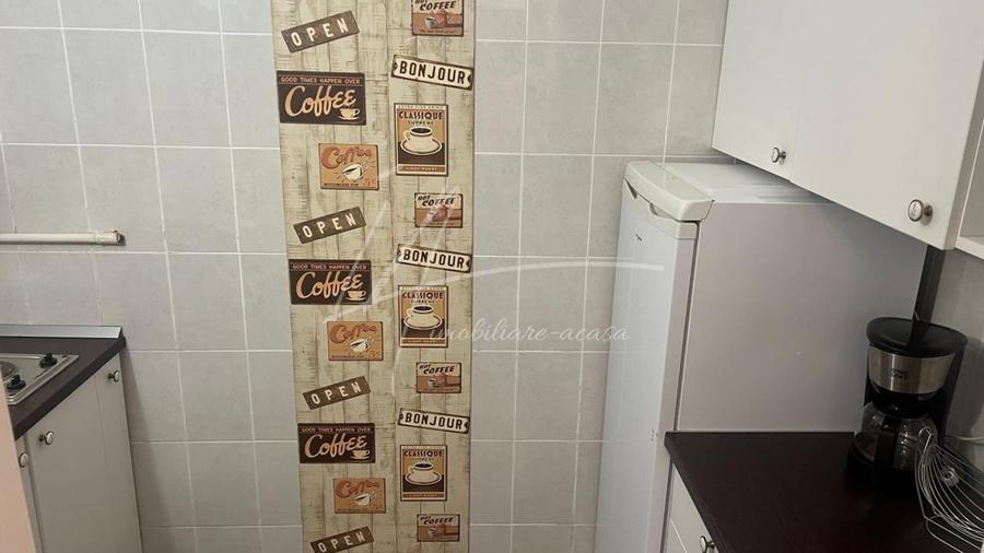 Apartament cu 2 camere semidecomandat, mobilat în Sala Palatului