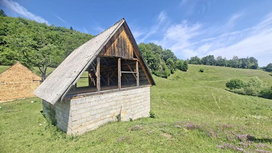 Teren Construcții extravilan de 126000 mp, în Glăjărie
