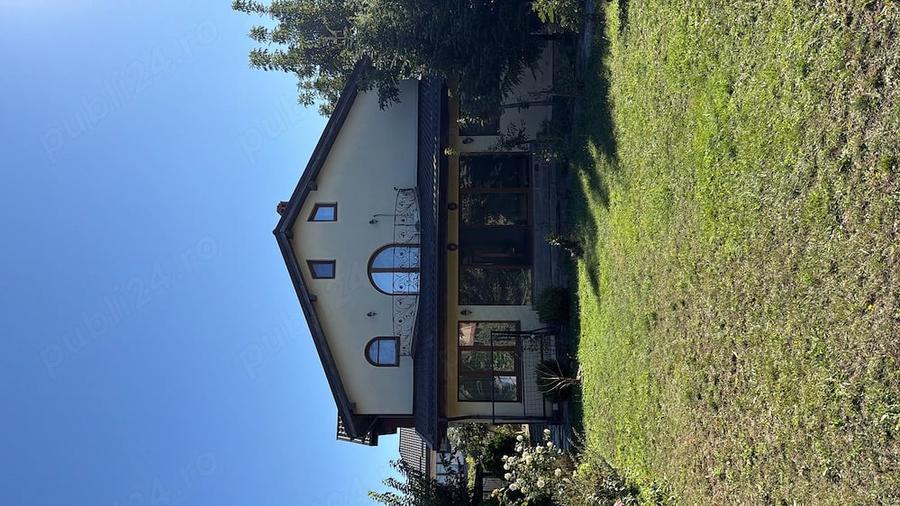 Casă cu 5 camere cu Teren 1000 Mp în Central