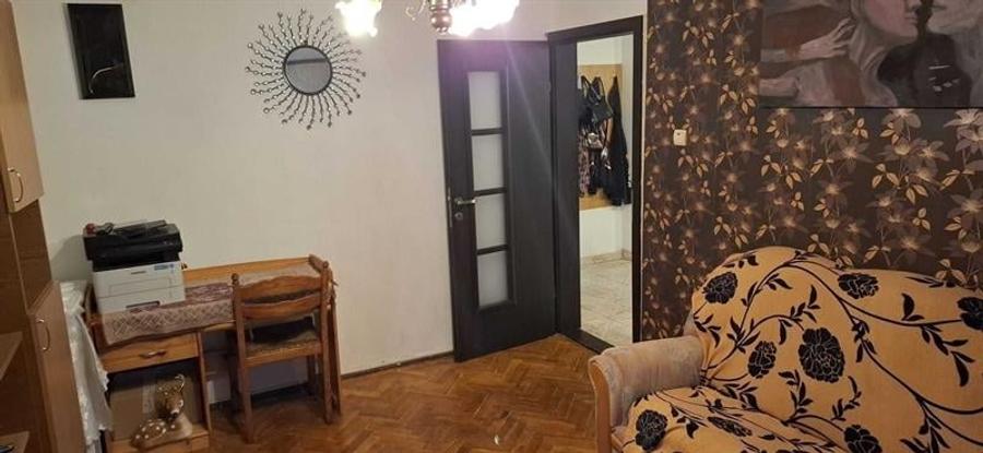 Apartament cu 3 camere decomandat, mobilat în Gării