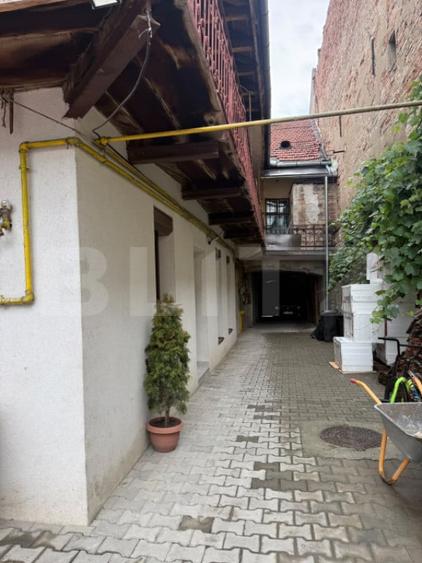 Casă cu 4 camere cu Teren 472 Mp în Ultracentral