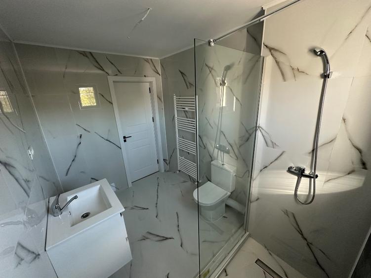 Casă individuală cu 5 camere cu Teren 287 Mp în Valu lui Traian