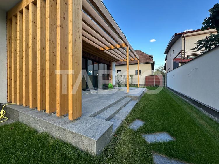 Casă individuală cu 5 camere cu Canalizare în Gheorgheni