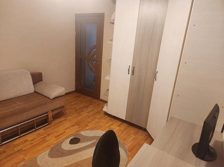 Apartament cu 3 camere decomandat în Vest
