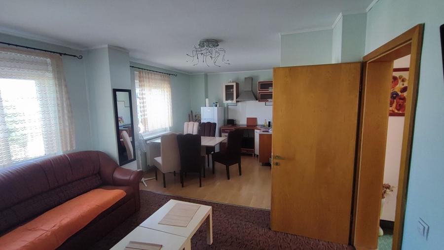 Apartament cu 4 camere decomandat în Griviței