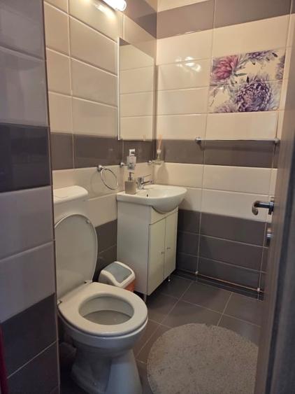 Apartament 3 camere, 2 balcoane, 2 bai, zona 1 Mai, Ramnicu Valcea - 9