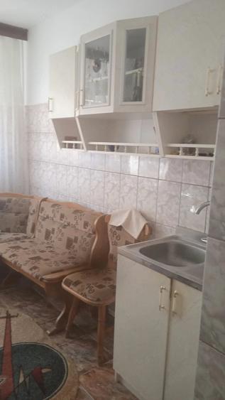 Apartament cu 2 camere decomandat în Micro 20