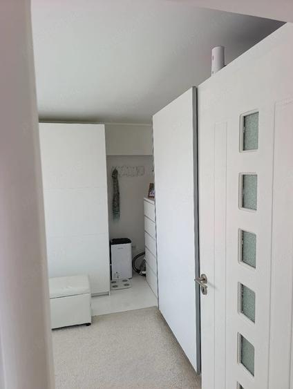 Apartament cu 3 camere decomandat în Apărătorii Patriei