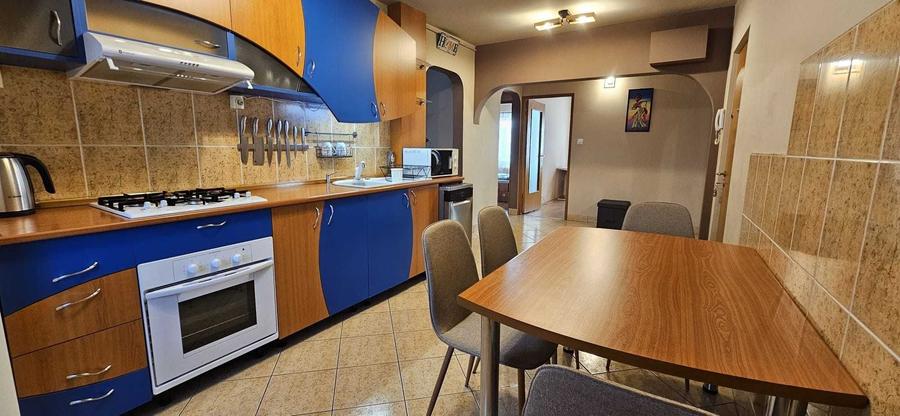 Apartament cu 4 camere decomandat în Mărăști