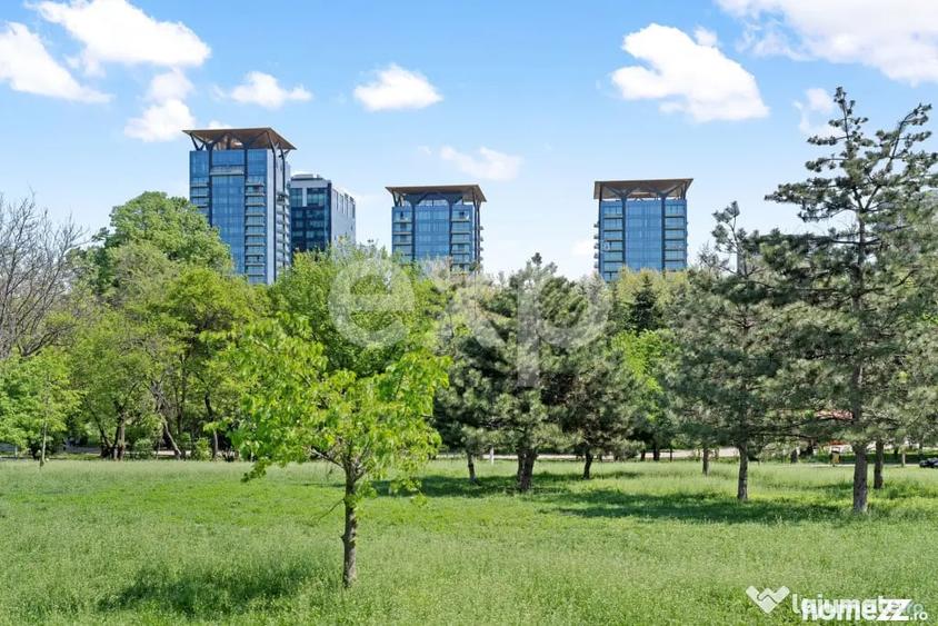 Apartament cu 4 camere semidecomandat în Central