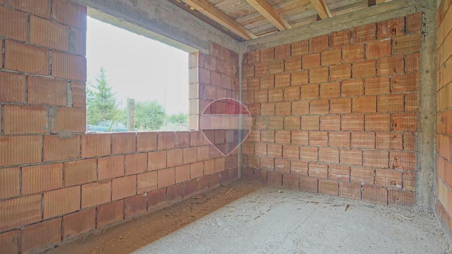 Casă cu 4 camere cu Teren 365 Mp în Central