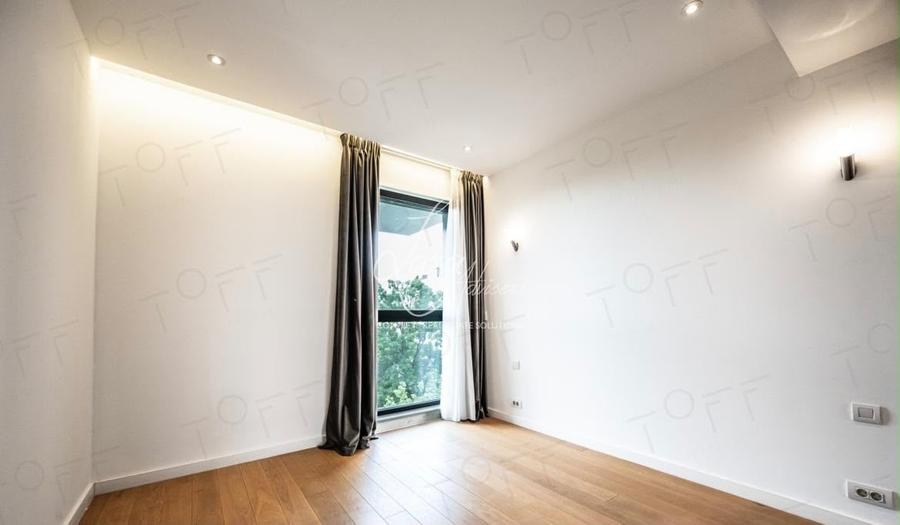 Apartament cu 3 camere semidecomandat, mobilat în Herăstrău
