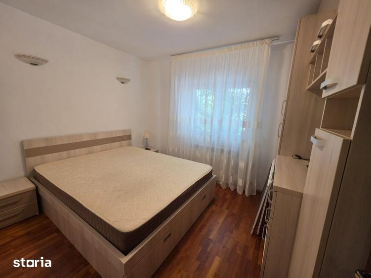 Apartament cu 4 camere decomandat în Colentina