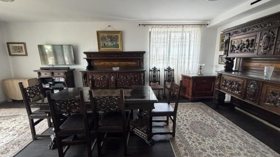 Apartament cu 3 camere decomandat în Nord