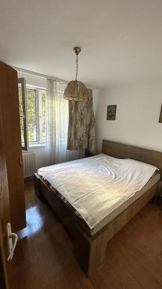 Apartament cu 3 camere decomandat în Cetate