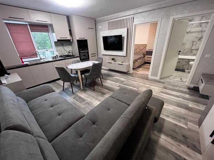 Apartament cu 2 camere decomandat în Păcurari