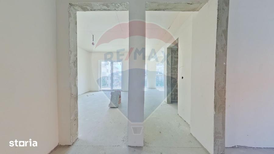 Casă cu 5 camere cu Teren 227 Mp în Central