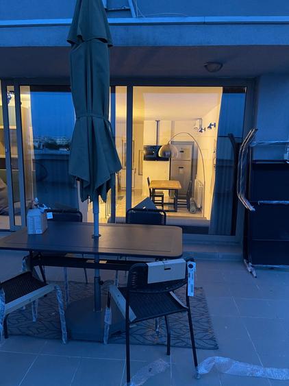 Apartament cu 4 camere decomandat, mobilat în Polonă