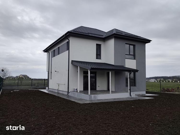 Casă cu 4 camere cu Teren 503 Mp în Tărtășești