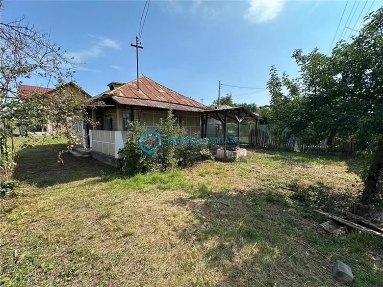 Casă individuală cu 4 camere cu Teren 600 Mp în Iordăcheanu