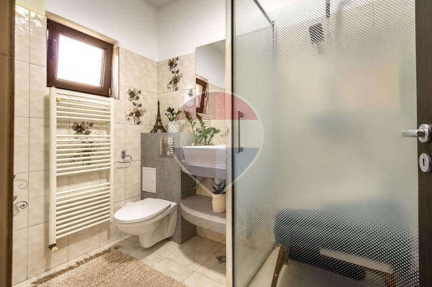 Casă individuală cu 4 camere cu Teren 400 Mp în Horpaz