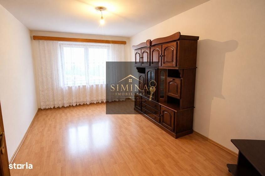 Apartament cu 3 camere decomandat în Tudor