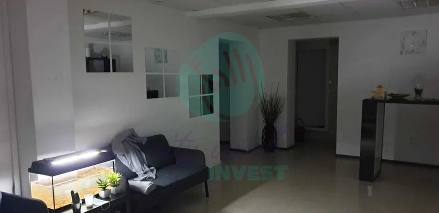 Apartament cu 4 camere semidecomandat în Cotroceni