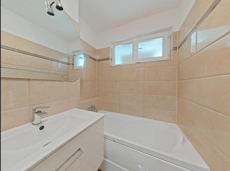 Apartament cu 2 camere în Astra