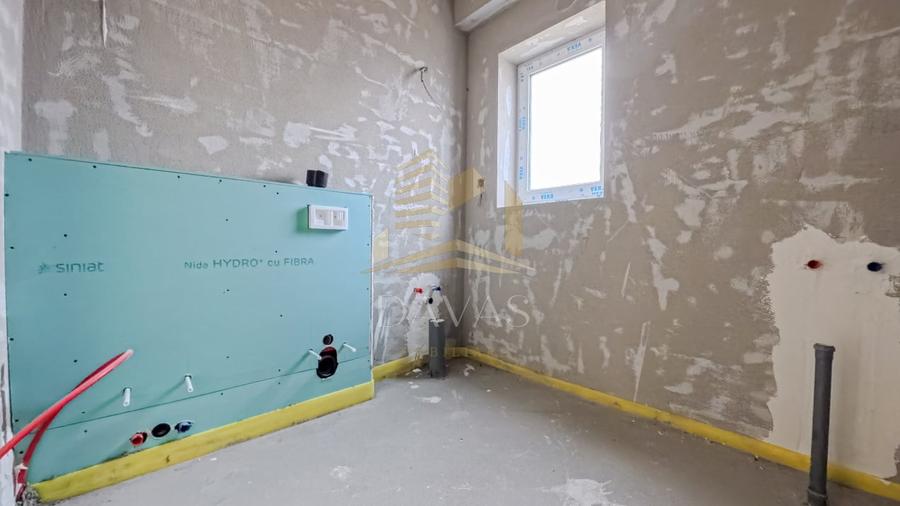 Apartament cu 3 camere semidecomandat în Baciu