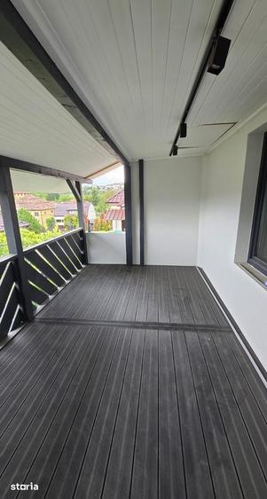 Casă cu 6 camere cu Teren 157 Mp în Dâmbul Rotund