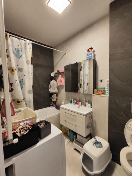 Apartament cu 4 camere decomandat, mobilat în Brâncoveanu