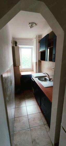 Apartament cu 2 camere semidecomandat, mobilat în Solidarității