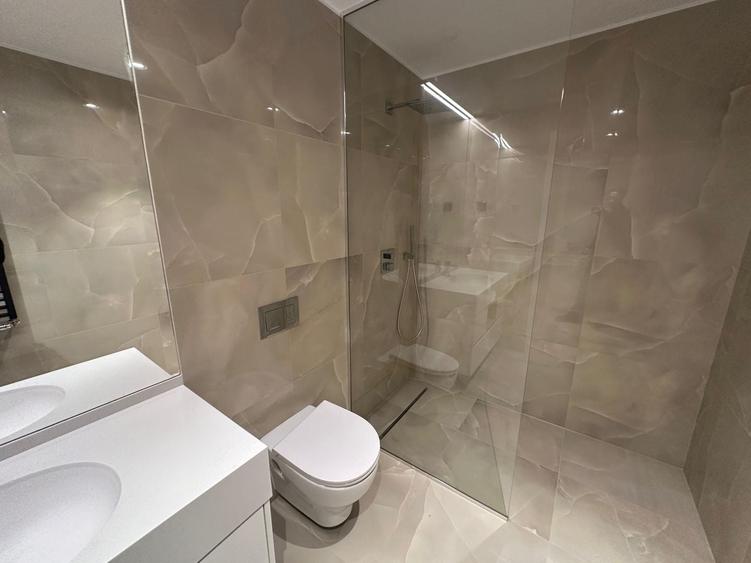 Apartament cu 5 camere decomandat, mobilat în Herăstrău