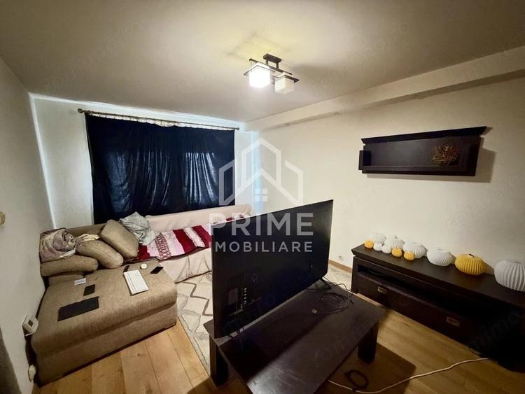 Apartament cu 3 camere semidecomandat în Ampoi 3