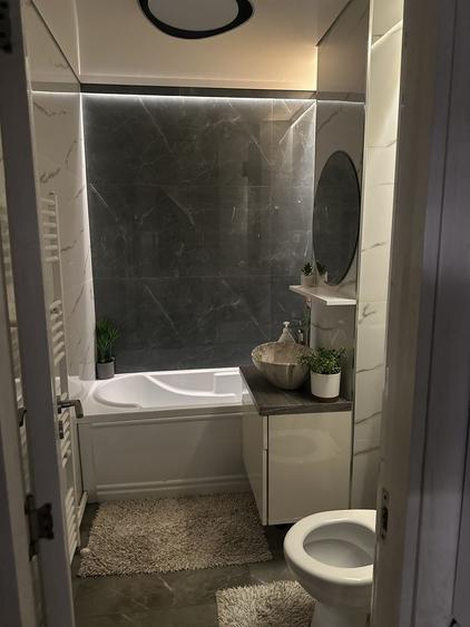 Apartament cu 2 camere, mobilat în Central