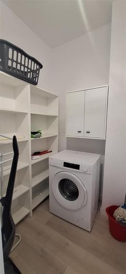 Apartament cu 3 camere semidecomandat în Florești