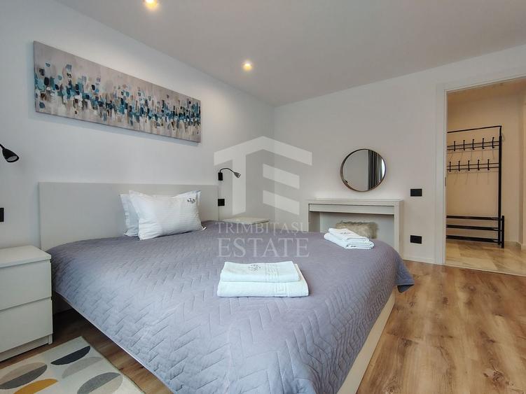 Apartament cu 3 camere decomandat, mobilat în Central