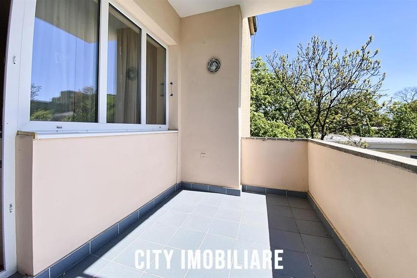 Apartament cu 3 camere decomandat, mobilat în Central