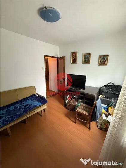 Apartament cu 4 camere decomandat în Inel II