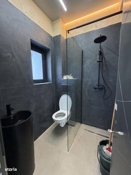 Casă cu 4 camere în Domnești