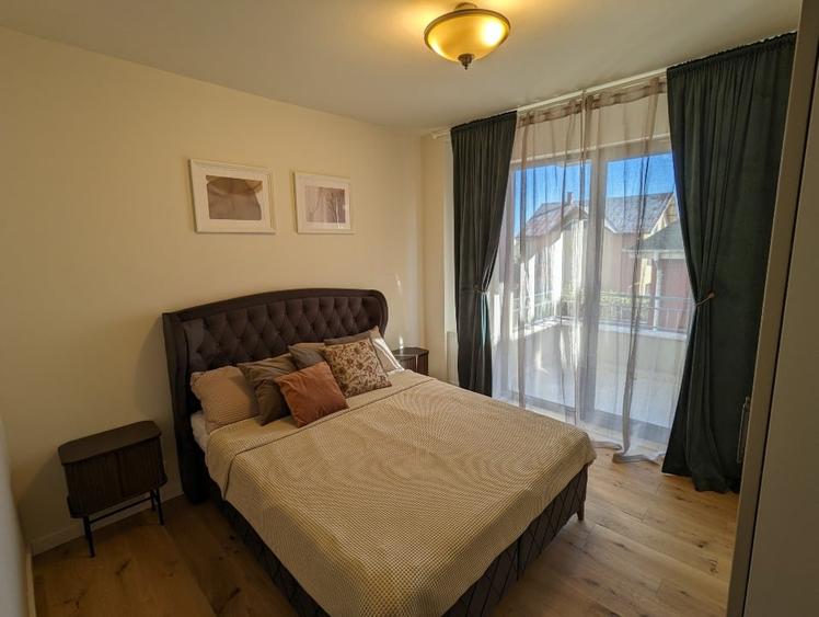 Apartament cu 3 camere decomandat, mobilat în Central