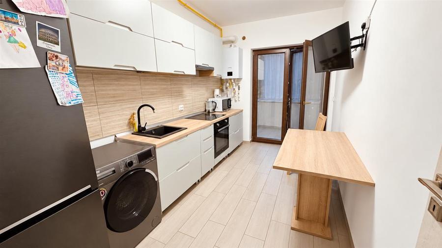 Apartament cu 2 camere decomandat, mobilat în Cristian