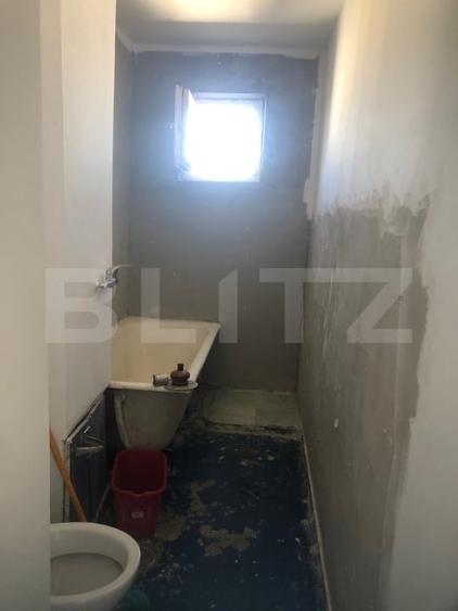 Apartament cu 2 camere nedecomandat în 14 Mai