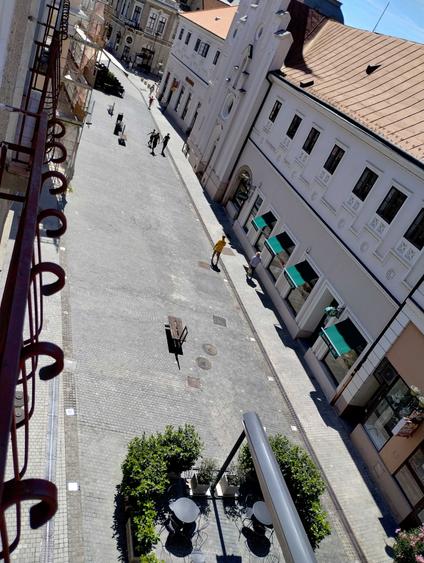 Apartament cu 2 camere decomandat în Ultracentral