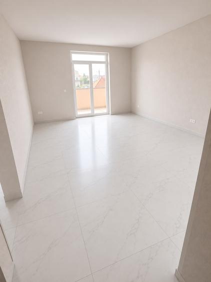 Apartament cu 2 camere decomandat în Chișoda