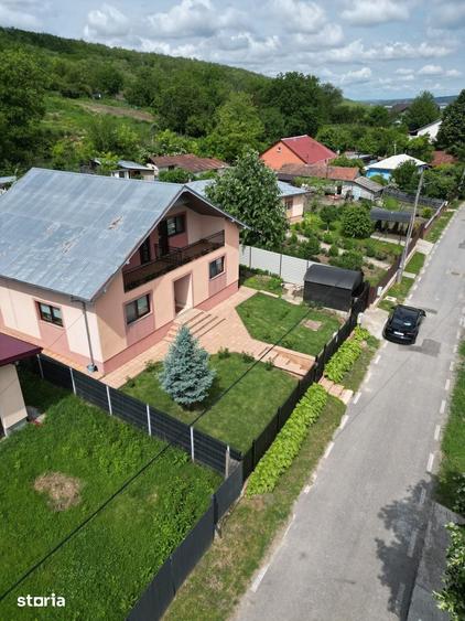 Casă cu 3 camere cu Teren 805 Mp în Miroslava