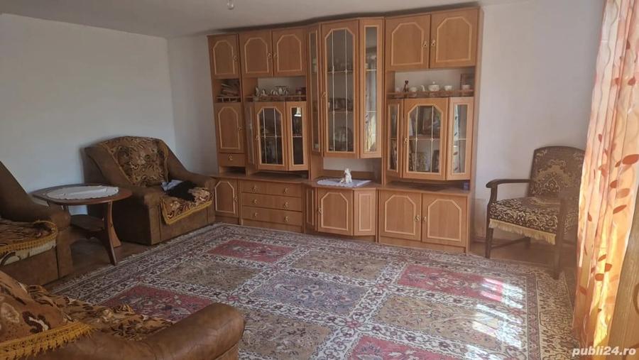 Casă cu 4 camere cu Teren 700 Mp în Tăbărăști