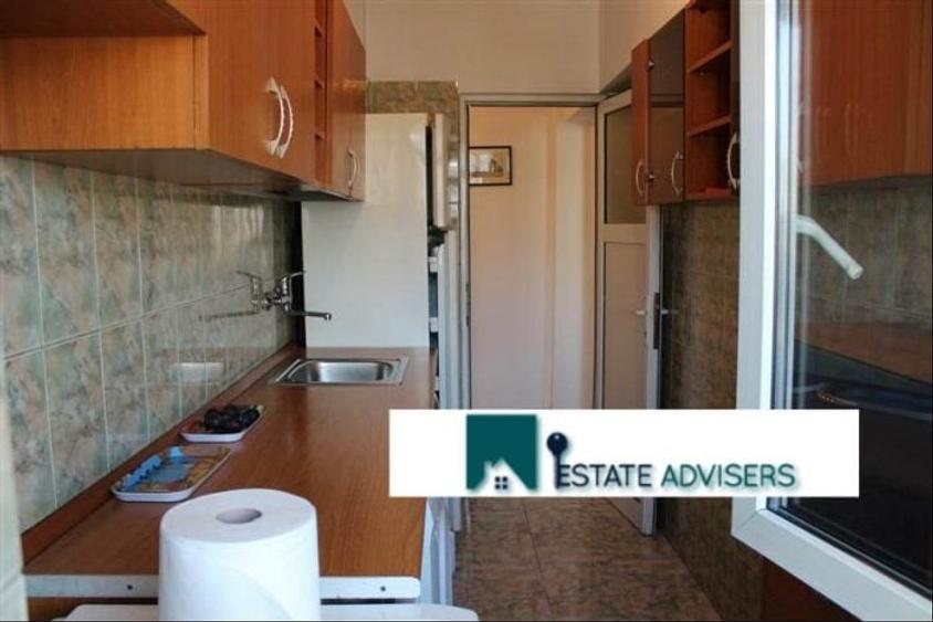 Apartament cu 2 camere semidecomandat, mobilat în Romană