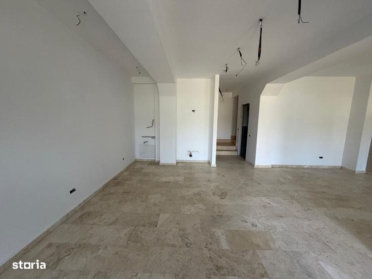 Apartament cu 4 camere în Mihail Kogălniceanu